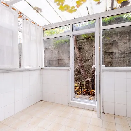 Apartment Vibrant Flat Close To Zorlu Center With Backyard *